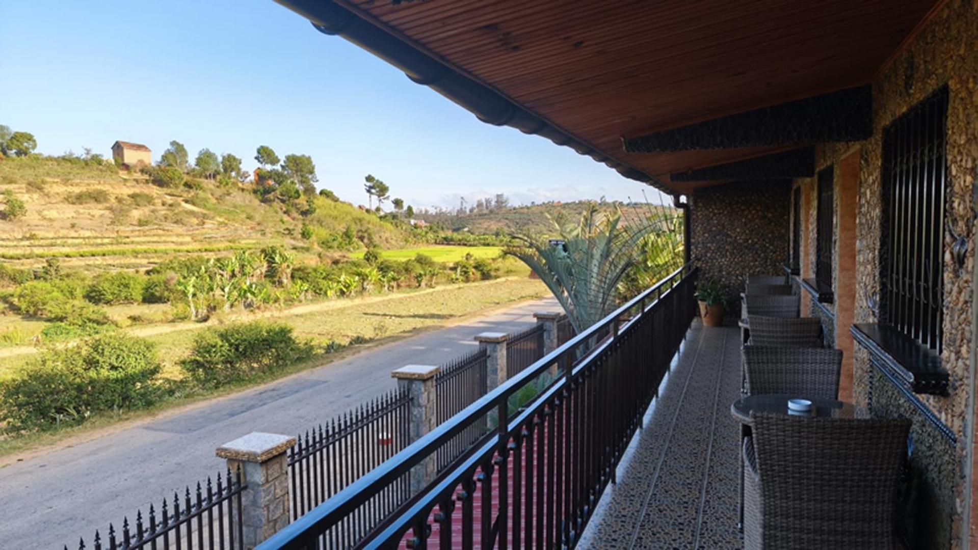 Hotel Restaurant Le Miamiam Glouglou Ambositra ภายนอก รูปภาพ